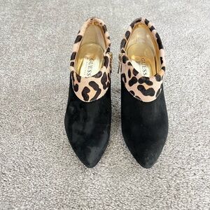 Guess heels cheetah design top. Close toe size 61/2